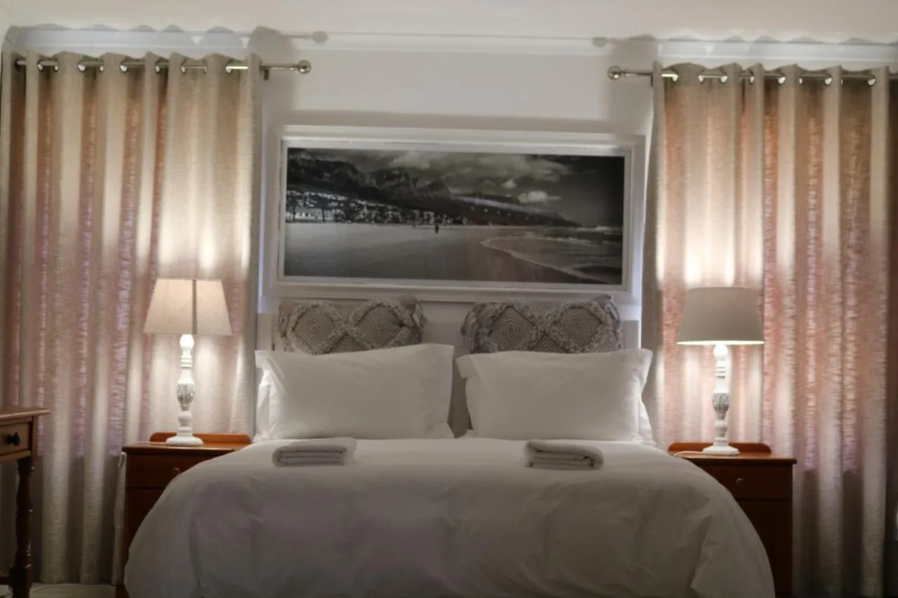 Guest house Goose Green Lodge Noordhoek